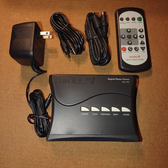 SanDisk Digital Photo Viewer For TV With Remote Cables & Power Adapter - Picture 1 of 10